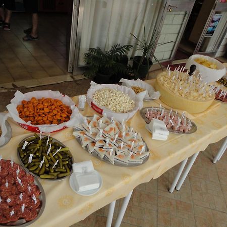 Hotel Euromar Ріміні Екстер'єр фото