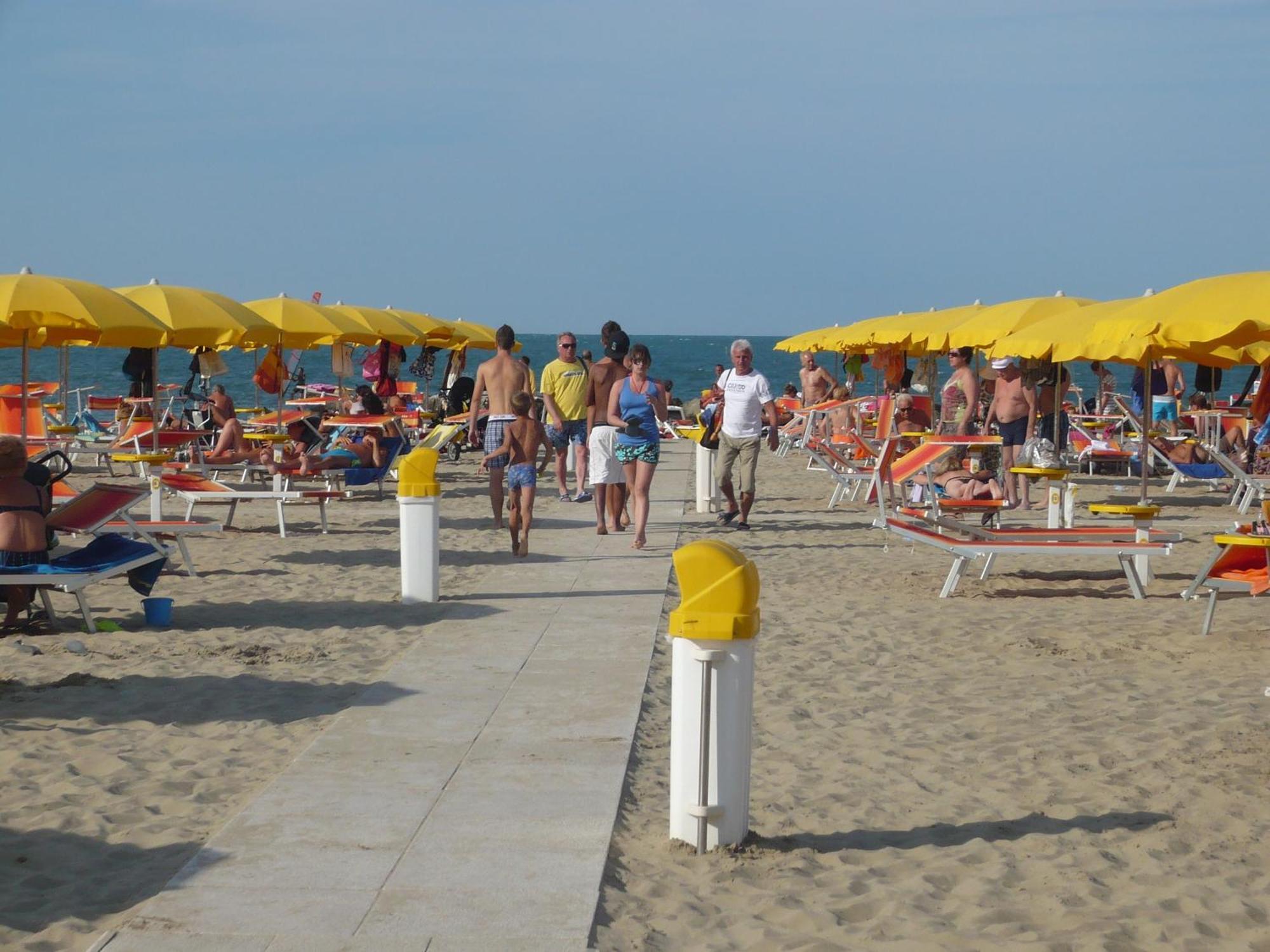 Hotel Euromar Ріміні Екстер'єр фото